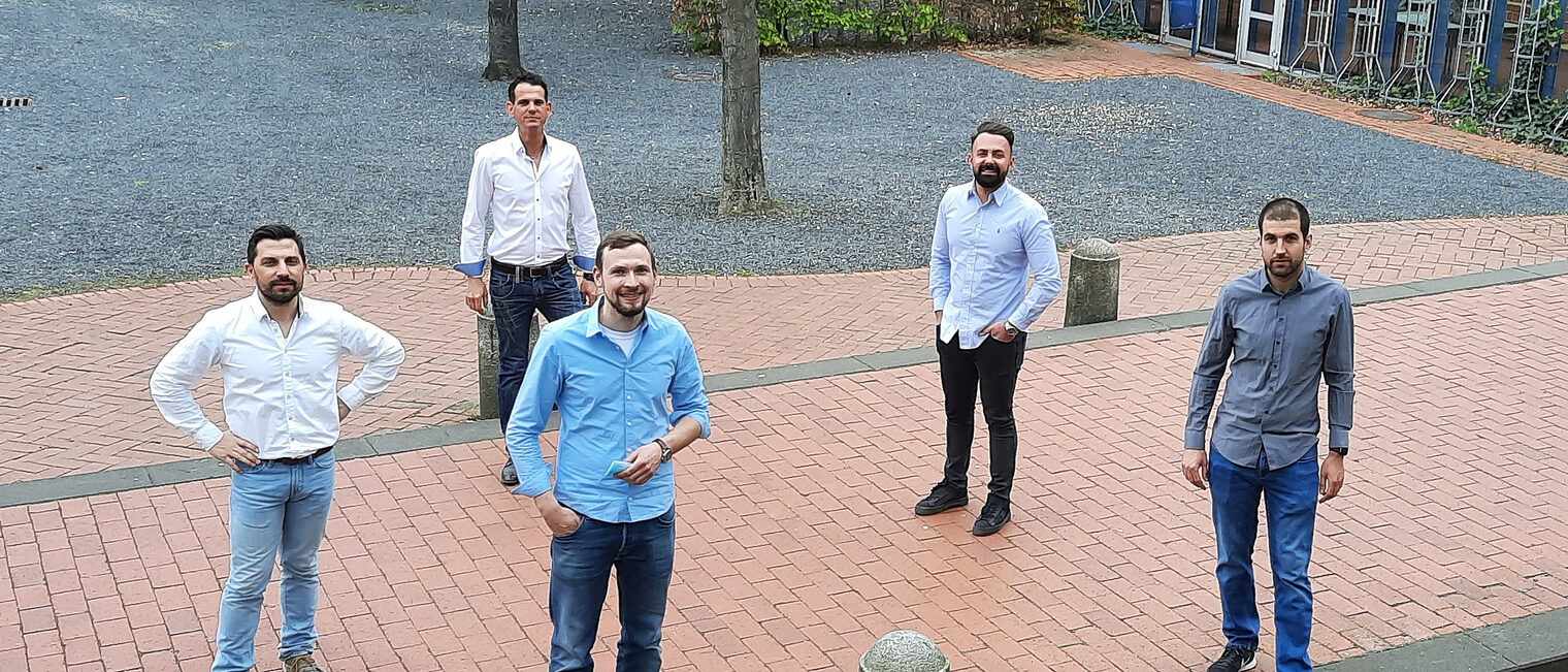 Die neuen Betriebswirte, die ihre Prüfung vor der Handwerkskammer Aachen bestanden haben (v.l.n.r.): Maik Palmer, Manuel Ernst, Daniel Jansen, Sergej Graf und Florian Gorgels. Foto: privat Die neuen Betriebswirte, die ihre Prüfung vor der Handwerkskammer Aachen bestanden haben (v.l.n.r.): Maik Palmer, Manuel Ernst, Daniel Jansen, Sergej Graf und Florian Gorgels.