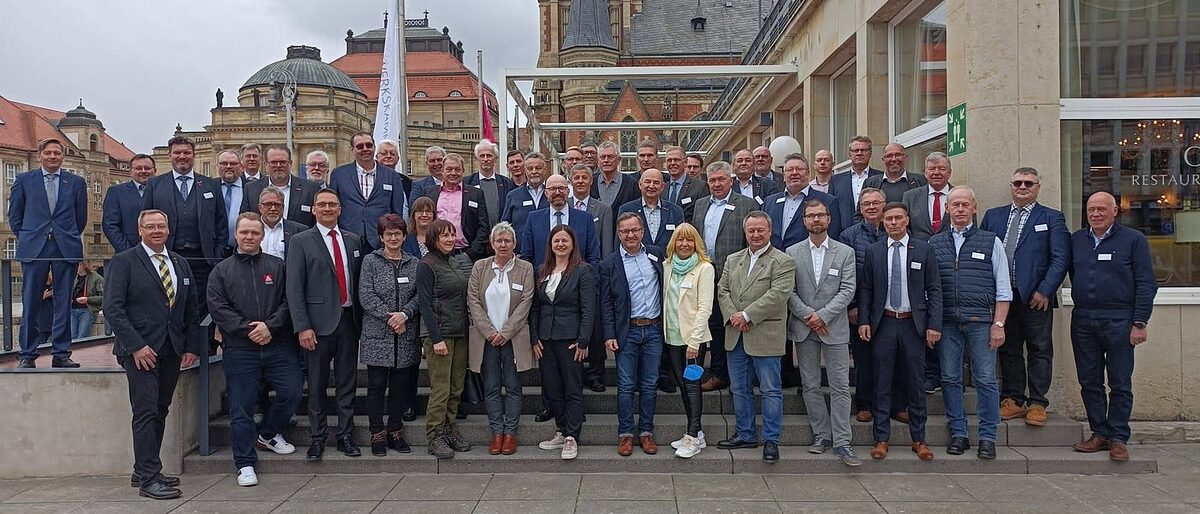 Die Vizepräsidentinnen und Vizepräsidenten auf der Tagung in Chemnitz. Die Vizepräsidentinnen und Vizepräsidenten auf der Tagung in Chemnitz.