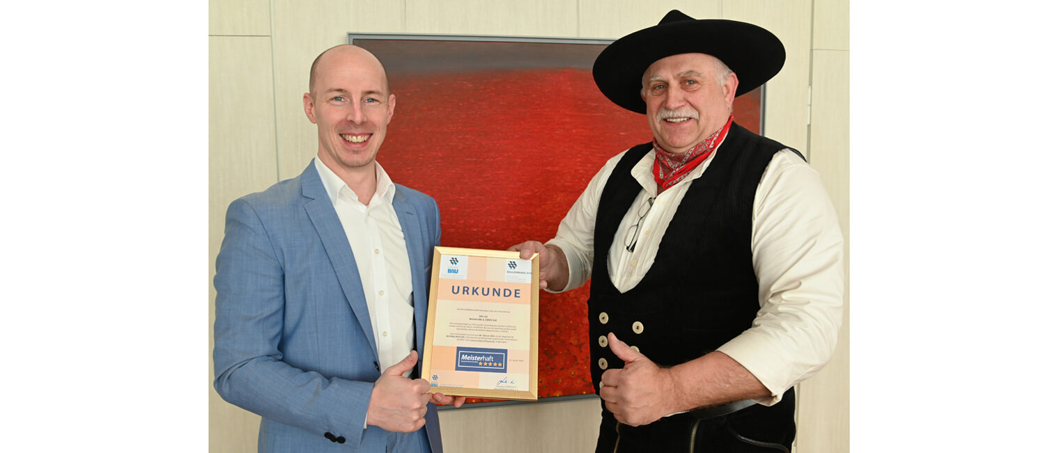 Kammerpräsident Marco Herwartz gratulierte Peter Jagnow zum "Meisterhaft"-Siegel.