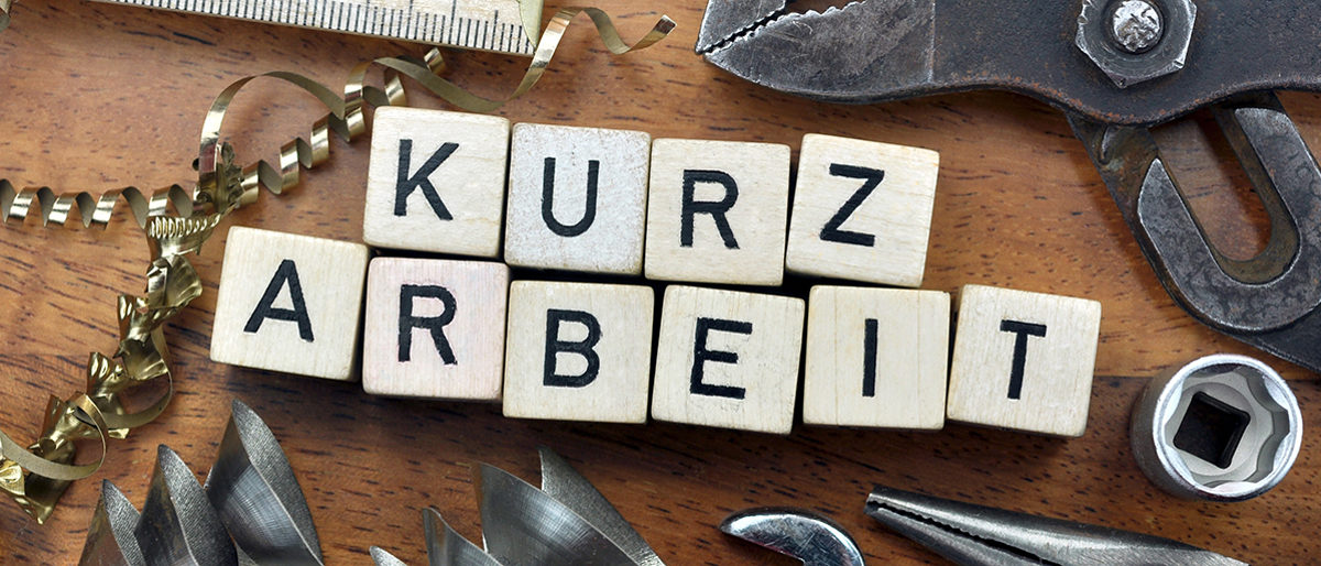 Wenn das Werkzeug nicht zum Einsatz kommt: Betriebe, deren Auftragslage sich in der Krise drastischverschlechtert, können für ihre Mitarbeiter Kurzarbeitergeld beantragen. arbeit, arbeitslos, beruf, job, kurzarbeit, wirtschaft, wirtschaftskrise, krise, aufschwung, angestellter, arbeiter, pleite, geschäft, firma, finanzen, problem, arbeiten, arbeitslohn, arbeitsvertrag, arbeitszeit, betrieb, betriebe, fabrik, gewerkschaft, lohnfortzahlung, lohnkürzung, teilzeit, vertrag, werkzeug, werkzeuge