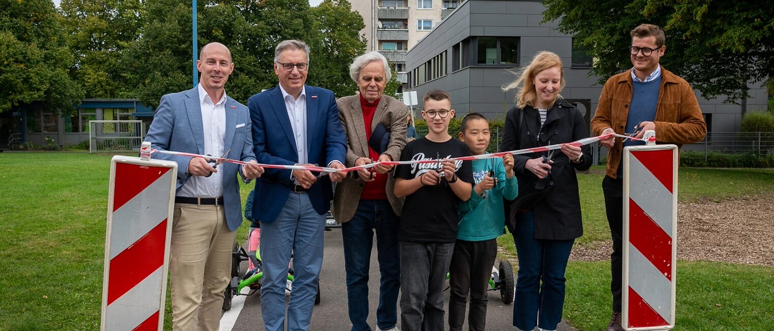 Einweihung der neue Spielstraße für die OGS Driescher Hof in Aachen.