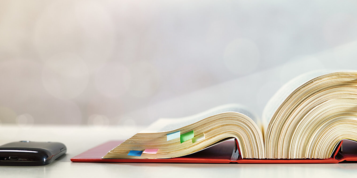AdobeStock_gesetzesbuch_1200_480