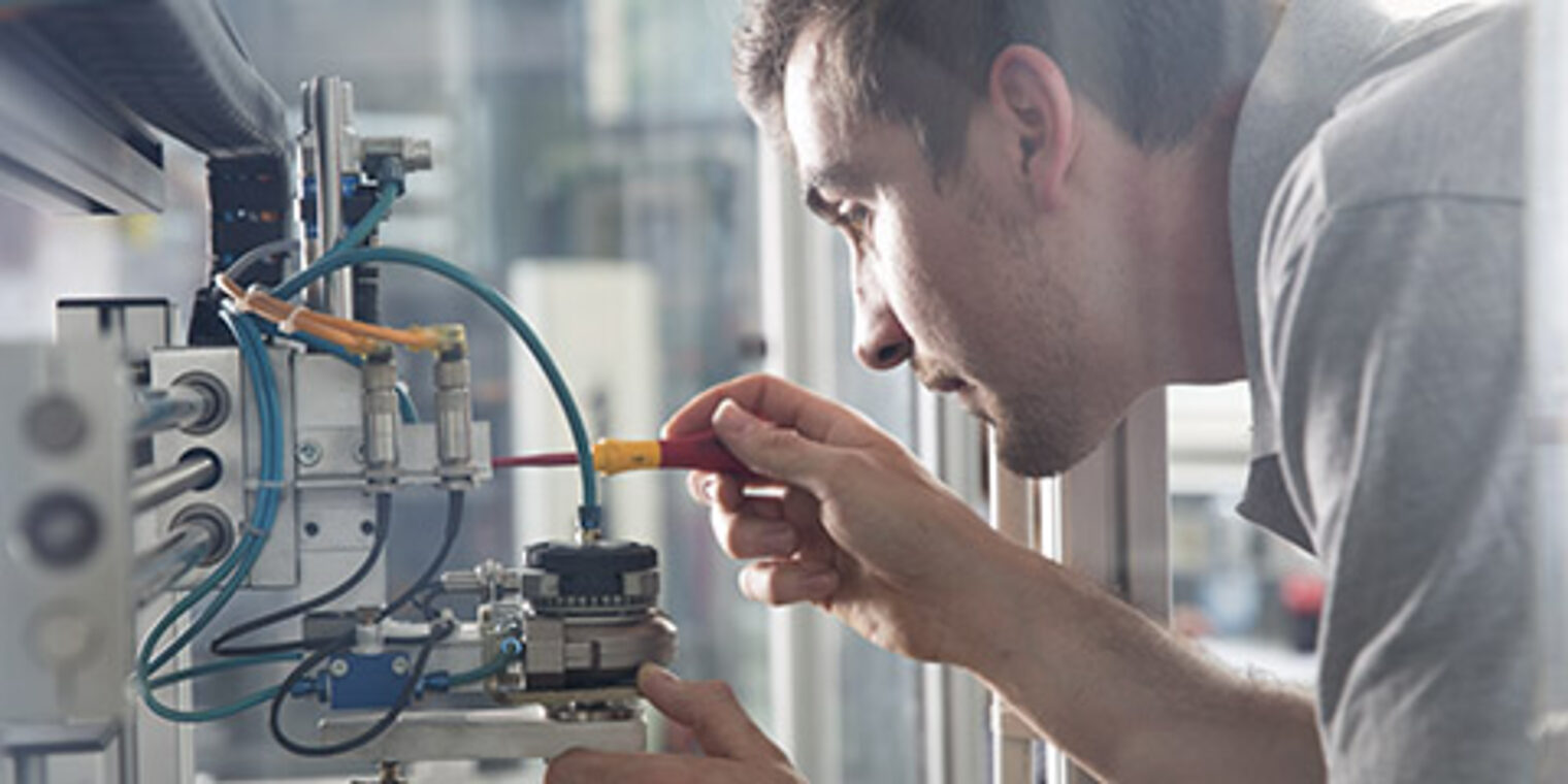 elektroniker_fuer_automatisierungstechnik_amh_480_240